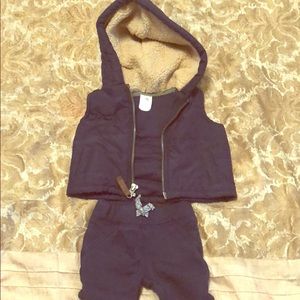 EUC CARTERS vest and matching Dino joggers 💫⭐️